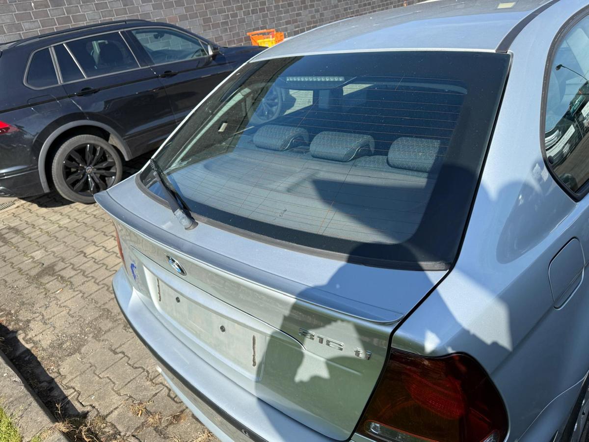 BMW E46 Compact original Heckklappe mit Scheibe 354 Titansilber Rohbau BJ04
